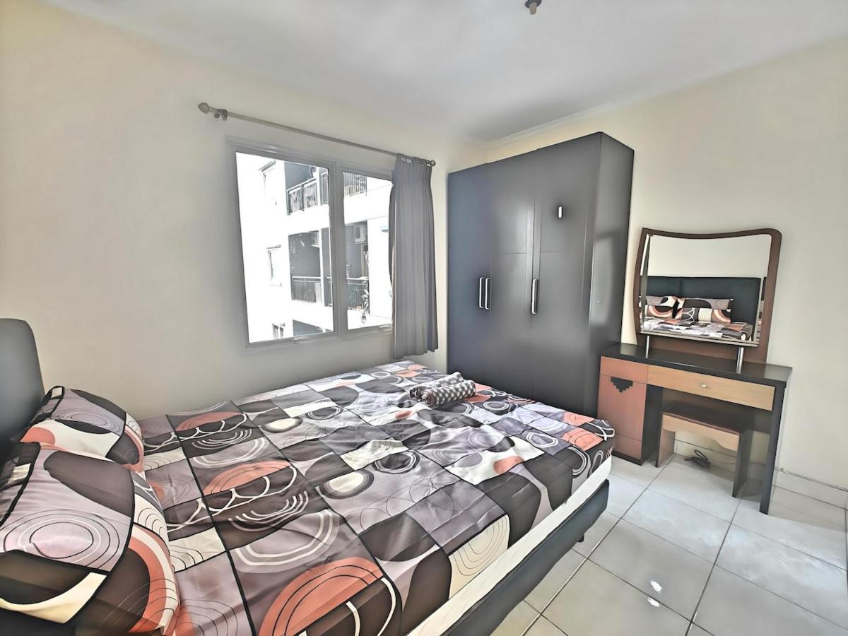 Strategic 2br Gading Moi With Wi-fi, Pool & Gym By 2ndhome Pangsapuri Jakarta