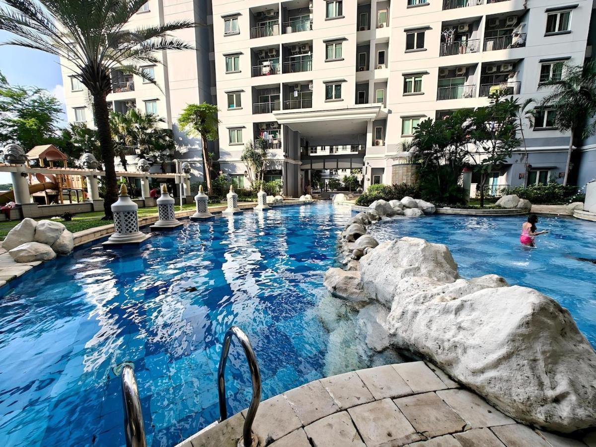 Strategic 2br Gading Moi With Wi-fi, Pool & Gym By 2ndhome Pangsapuri Jakarta