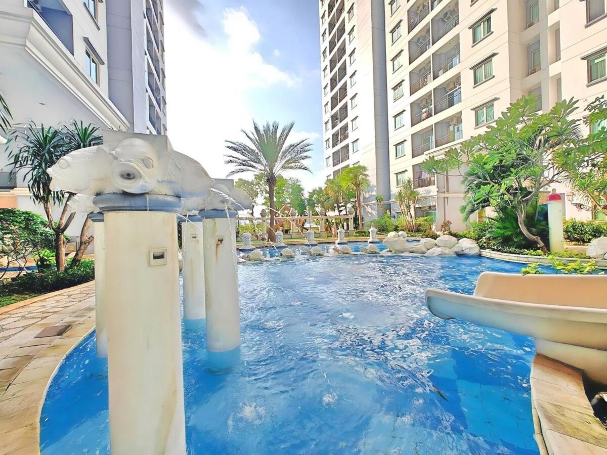 Strategic 2br Gading Moi With Wi-fi, Pool & Gym By 2ndhome Pangsapuri